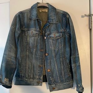 Madewell distressed denim jacket XS